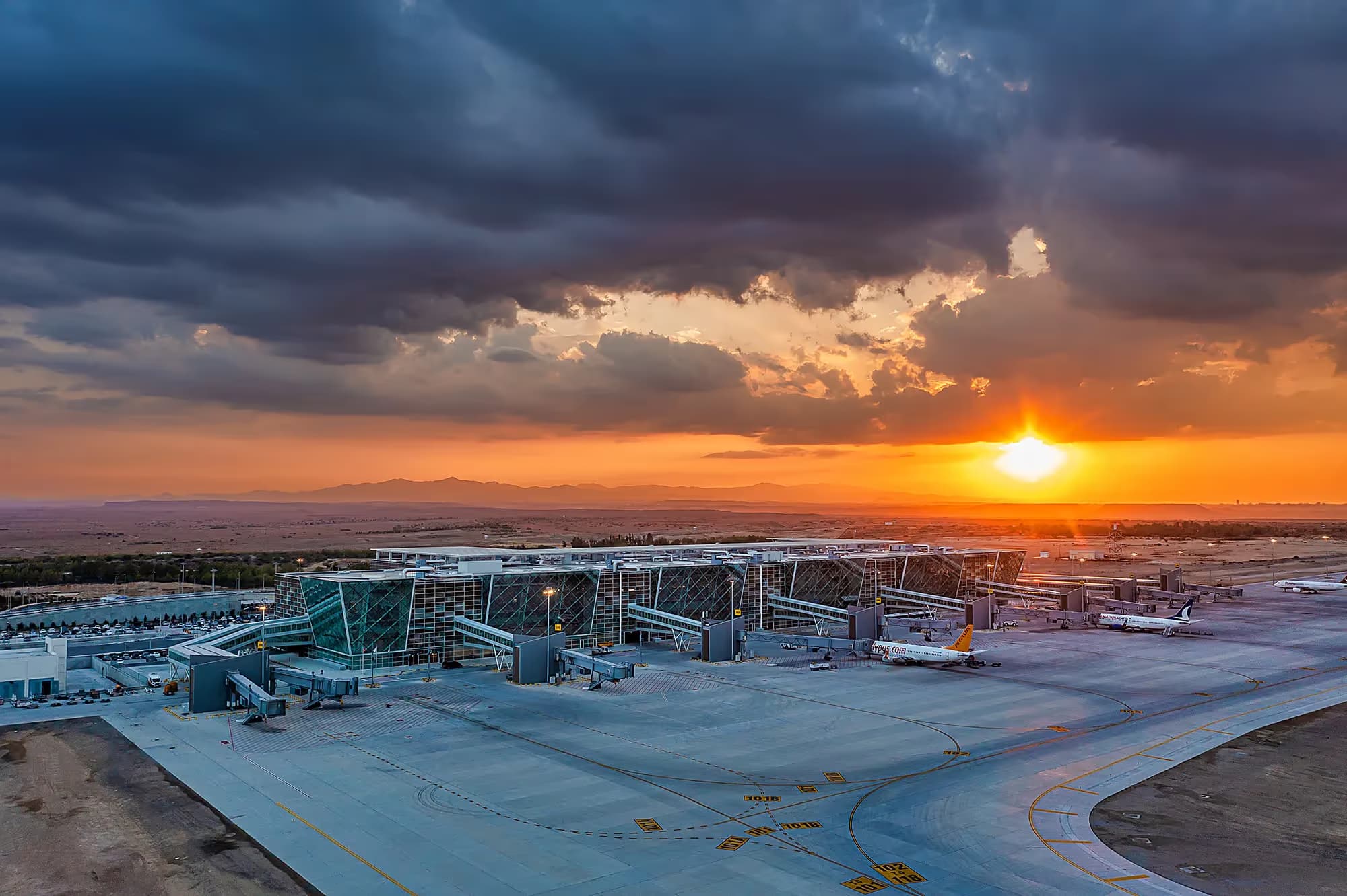 Cam cepheli Ercan Havalimanı terminali